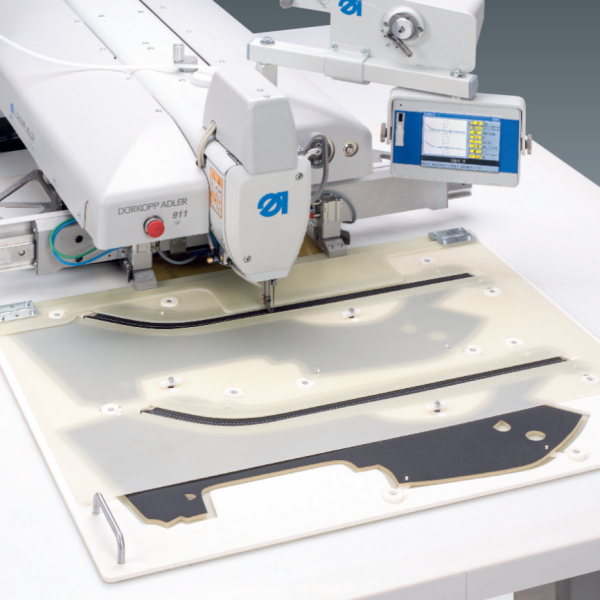 Dürkopp Adler 911-210-8055-10 CNC Kontrollü, Geniş Alanlı - Alternatif Klemp Sistemli, 800 x 550 mm Çalışma Alanlı Dikiş Otomatı1